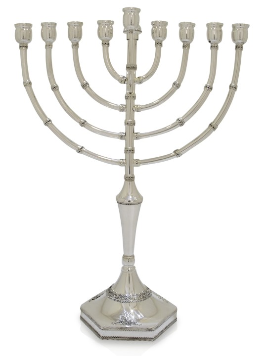חנוכיית חנוכה קינטית גדולה עם פיליגרן, מתנות לחנוכה, ישראל